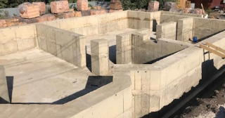 Фундамент с цокольным этажом под ключ заказать в Камне-на-Оби - фундамент цокольный этаж под ключ цена от 7351 руб за м2