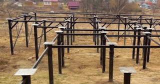 Свайный фундамент под ключ цена с установкой в Камне-на-Оби от 526 рублей/м2| установка свайного фундамента под дом под ключ недорого
